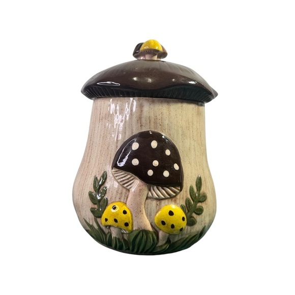 Vintage Arnel's Speckled Merry Mushroom Inspired Toadstool Mushrooms Canister - Picture 1 of 16